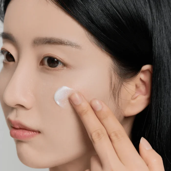 skin1004-madagascar-centella-tone-brightening-capsule-cream-75ml-resembliteskincare